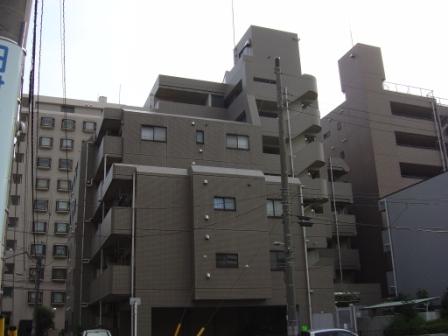 【江戸川区西葛西のマンションの建物外観】