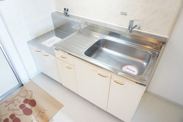 キッチン　使いやすいシングルレバーのキッチンです