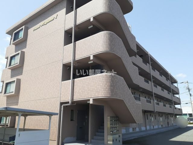 富士市本市場のマンションの建物外観