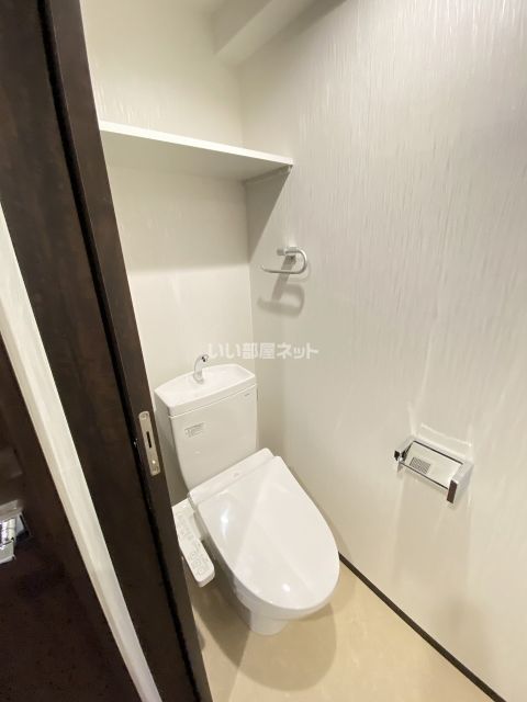 【東大阪市荒本新町のマンションのトイレ】