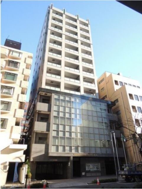 横浜市中区弁天通のマンションの建物外観