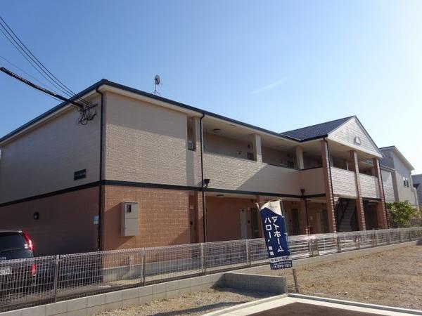 【フジパレス式内町２番館の建物外観】