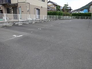 【エスポワールの駐車場】