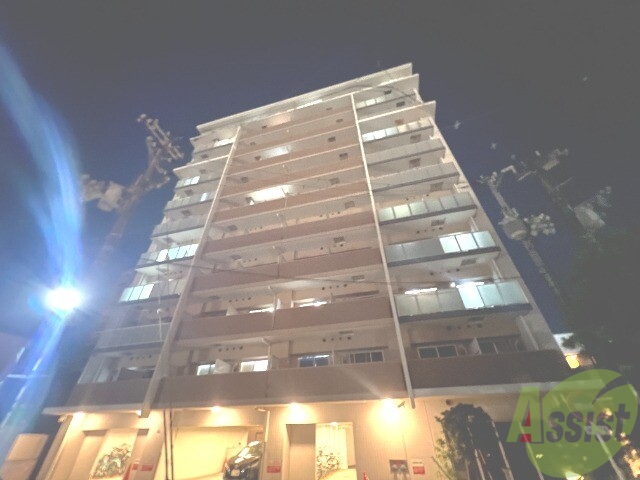 【尼崎市杭瀬本町のマンションの建物外観】