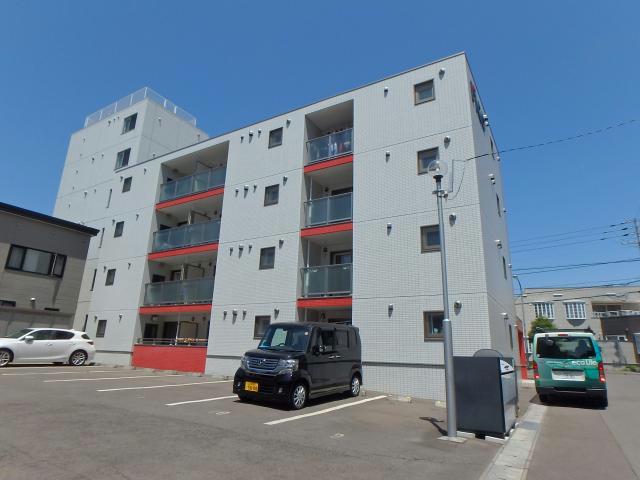 函館市富岡町のマンションの建物外観