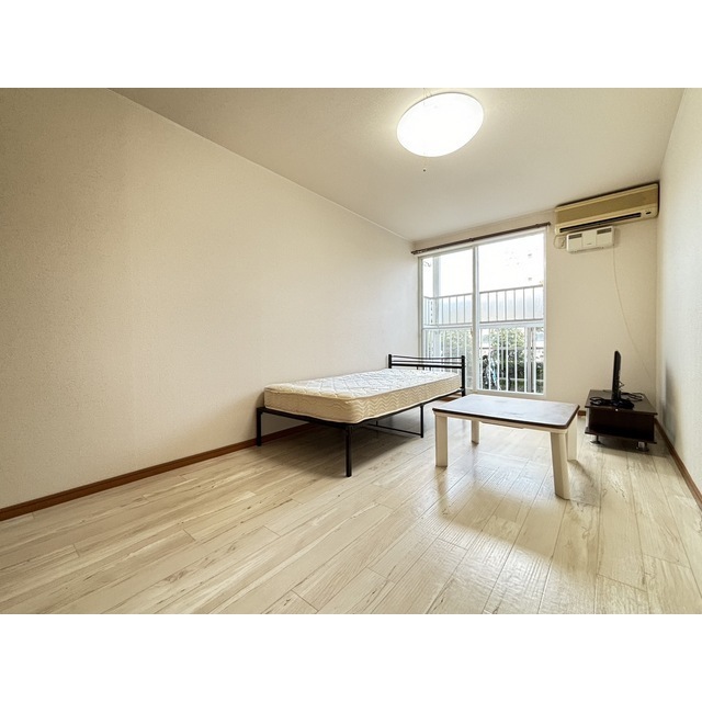 居室・リビング　リビング（同仕様タイプ・現況優先）