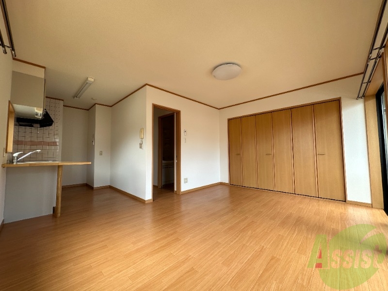 その他部屋・スペース　１Ｒですが、ベッドやソファも余裕で置けちゃいます。