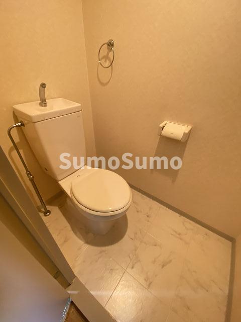 トイレ　コンパクトで使いやすいトイレです