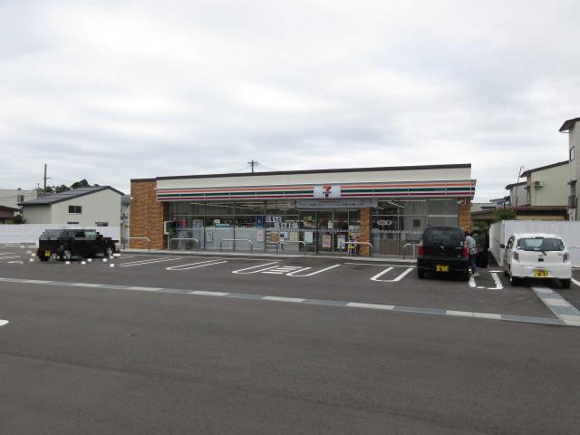 コンビニ　セブンイレブン（コンビニ）まで845m