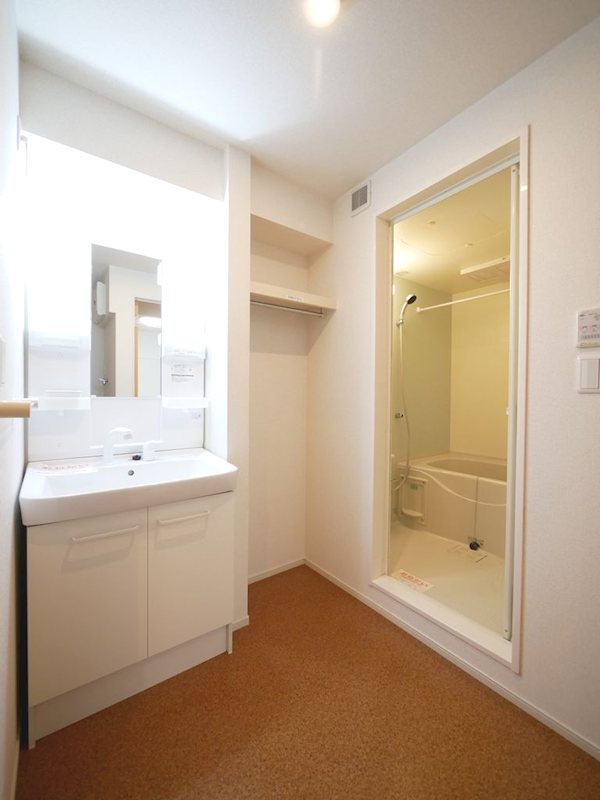 洗面設備　シャンプードレッサー