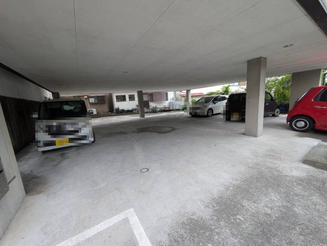 駐車場　現況が相違する場合は現況を優先致します。