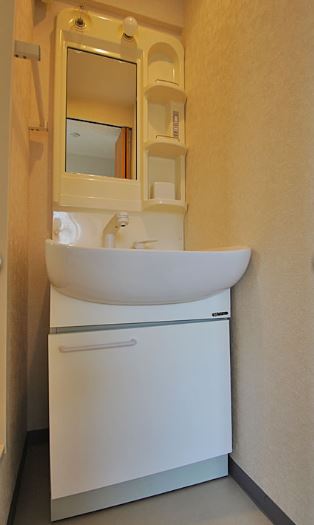 洗面設備　写真は別号室です。現況優先になります。