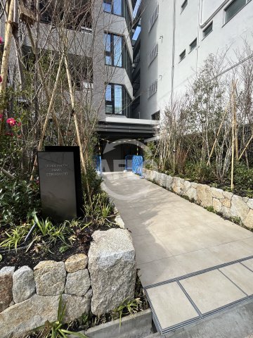 庭　グランドメゾン大阪上本町　エントランス