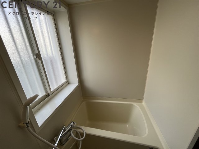 バス・シャワールーム　シンプルなお風呂です