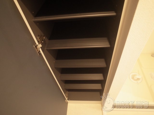 玄関　リブリカーサオダサガ