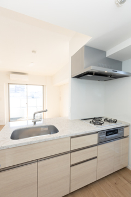 キッチン　※写真は同タイプ住戸です。