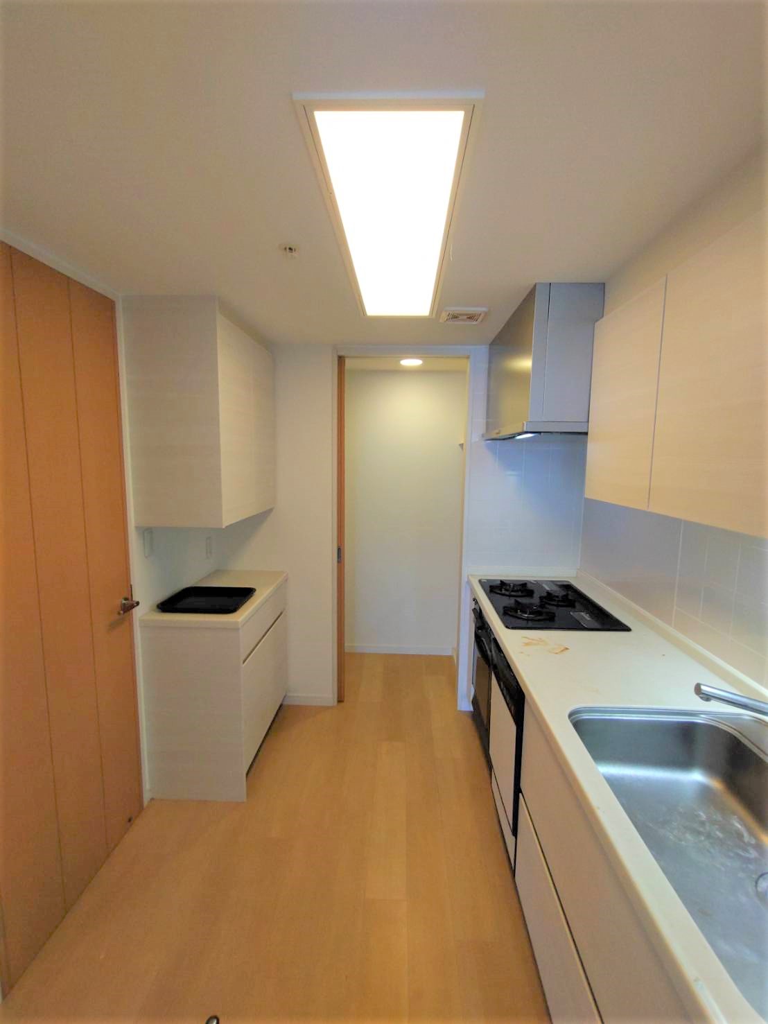 その他設備　３ツ口ガスシステムキッチン