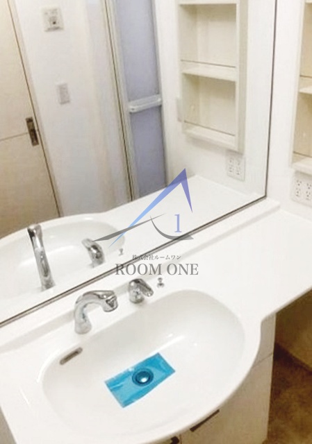洗面設備　洗面台です。