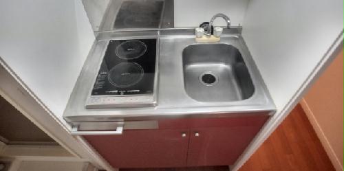 キッチン　キッチンはラジエントヒーター2口（大、小）ですよ！