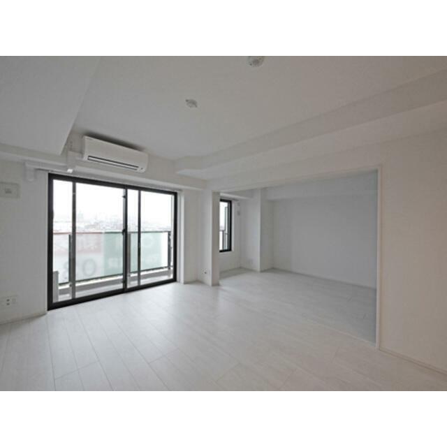 居室・リビング　木の温もりがやさしいフローリング