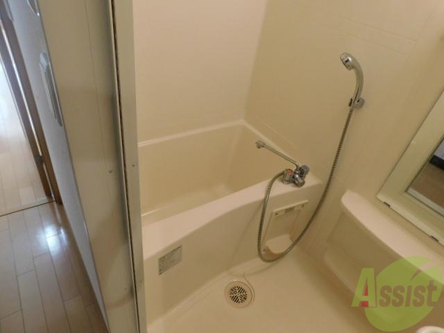 バス・シャワールーム　お湯に浸かって１日の疲れを癒やしてください