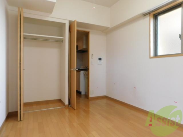 その他部屋・スペース　フローリング貼りの綺麗な室内です