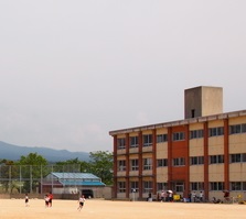 小学校　伯仙小学校（小学校）まで860m