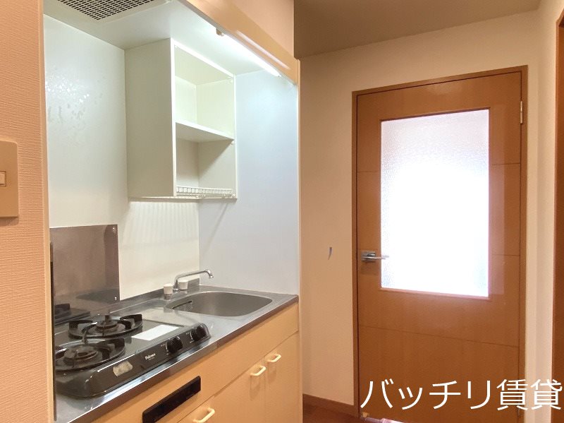 キッチン　別号室の画像。現況を優先します。