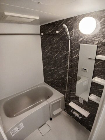 バス・シャワールーム　ゆったり過ごせるお風呂です