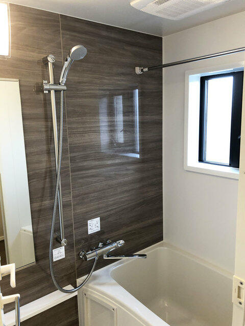 バス・シャワールーム　※写真は同タイプ住戸です。