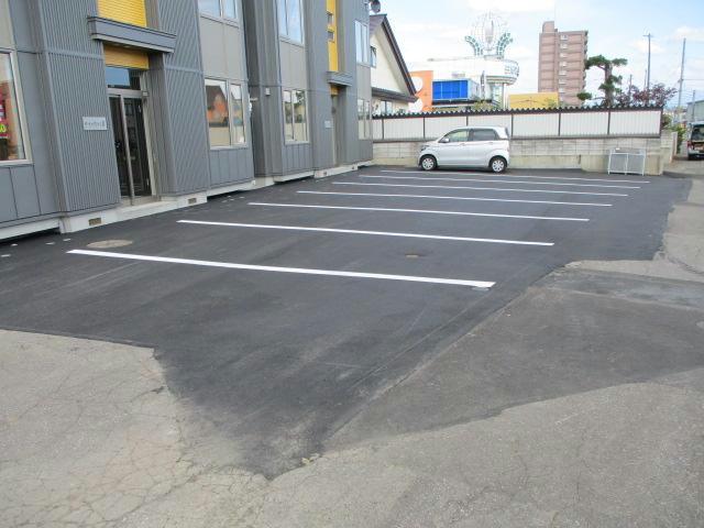 駐車場　駐車場