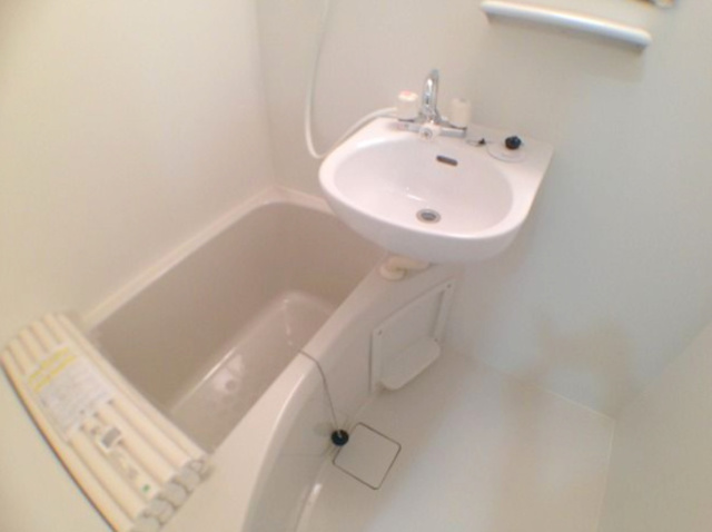 バス・シャワールーム　バスルーム