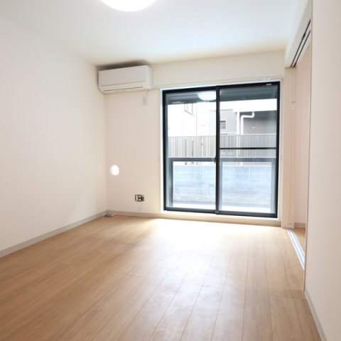 居室・リビング　別号室参考写真