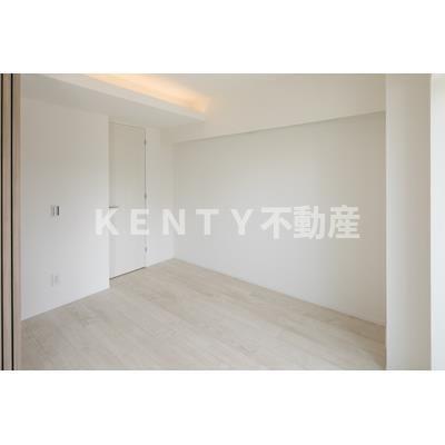 その他部屋・スペース　開放的な寝室です