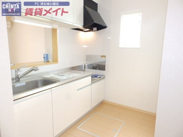 キッチン　同物件別室の画像です