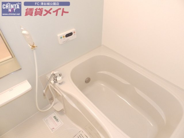 バス・シャワールーム　同物件別室の画像です