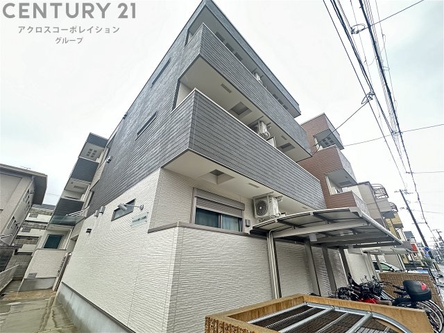 建物外観　オートロック付きで安心！宅配BOX付きで便利！