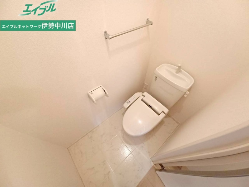 トイレ　同物件別室画像