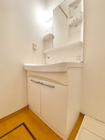 洗面設備　洗面所です