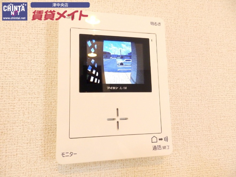 セキュリティ　同型参考写真反転