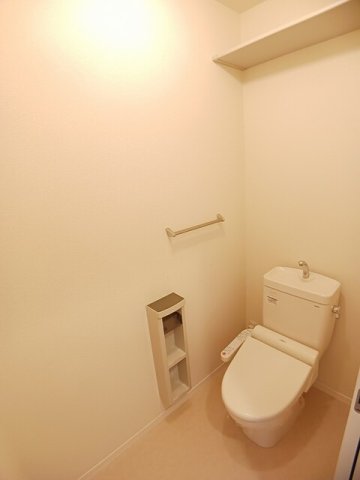 トイレ　清潔感のあるトイレです