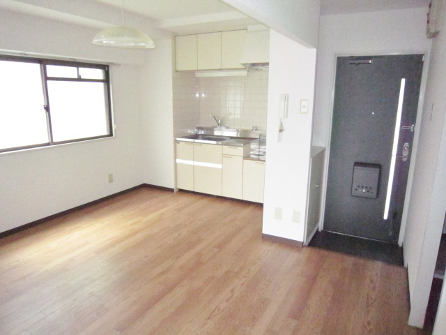 居室・リビング　写真は同マンションの別のお部屋のものです