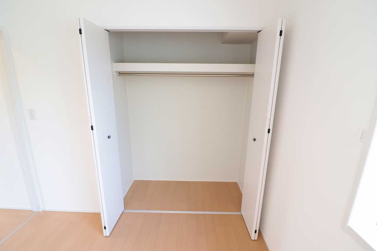 収納　同物件別部屋の写真になります