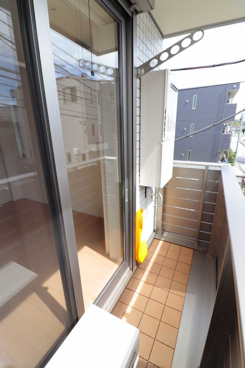 バルコニー　同物件別部屋の写真になります