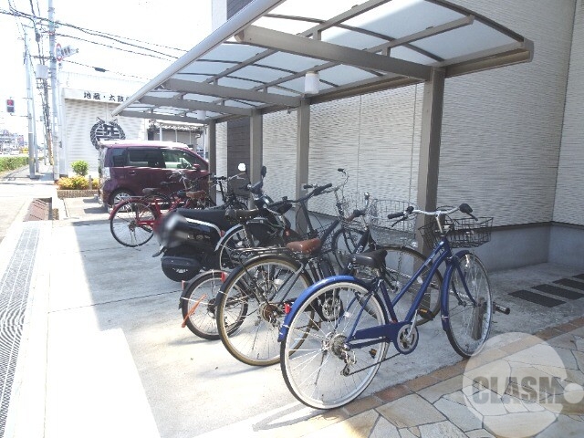 その他共有部分　屋根付き駐輪場