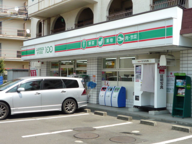 コンビニ　ローソンストア100宮城野区新田店（コンビニ）まで784m