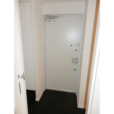 玄関　別部屋参考写真です