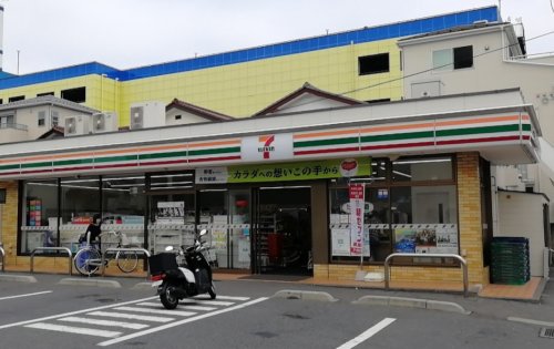 コンビニ　セブン-イレブン 川口青木３丁目店（コンビニ）まで750m