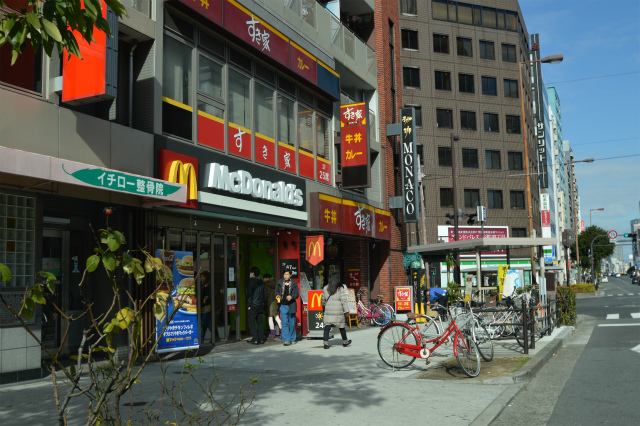飲食店　マクドナルド地下鉄谷町四丁目店（飲食店）まで861m