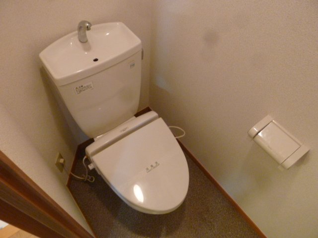 トイレ　清潔感のあるトイレです